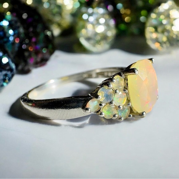 Translucent Pale Yellow Australian Fire Opal Sterling Silver Ring (8.75) - Picture 5 of 14
